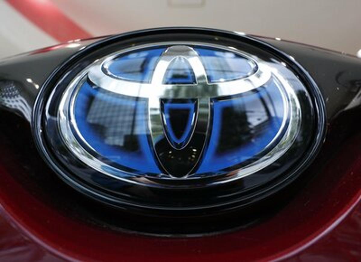 Toyota Hits Record Global Sales for FY 2025, Lifted by Hybrid Models