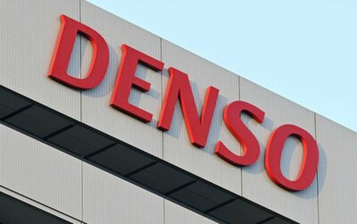 Denso Aims to Build System to Wirelessly Charge Moving EVs by FY 2029