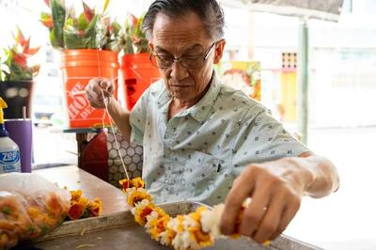 Fragrant Flower Lei, Synonymous with Hawaii, Face Competition From Cheaper Imports