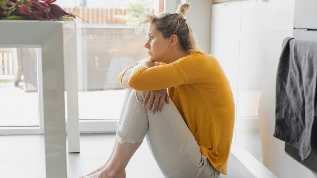 Grieving a Parent While Parenting Is Its Own Kind of Hard—Here’s Expert Advice for Getting Through It