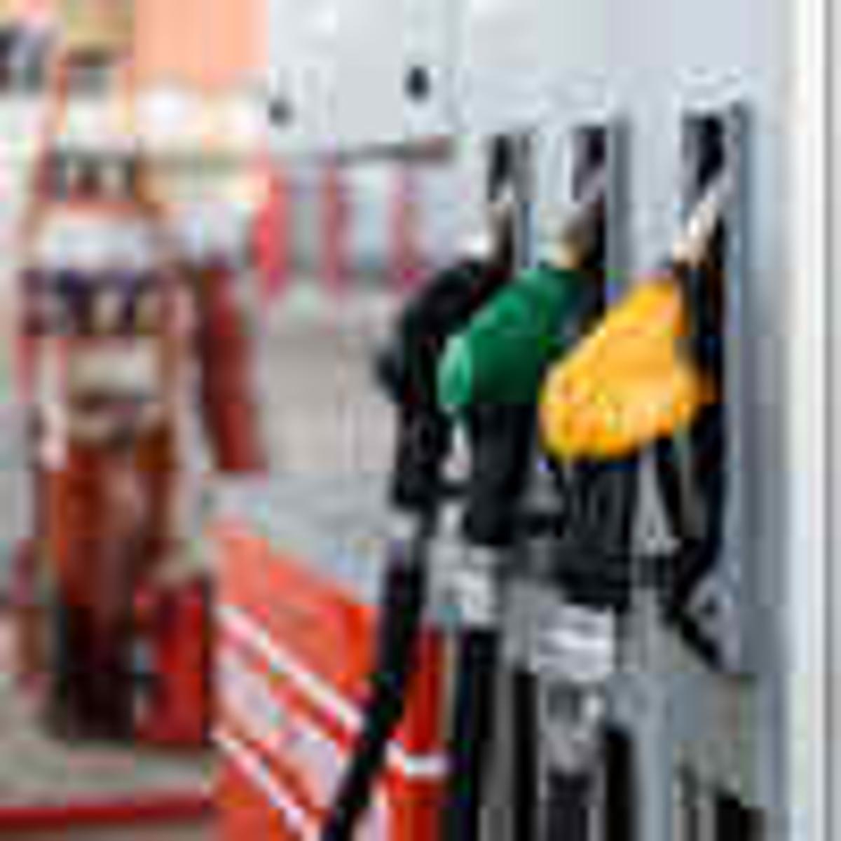 Fuel Price Hike Offers Limited Relief to OMCs Amid Crude Oil Surge: Experts