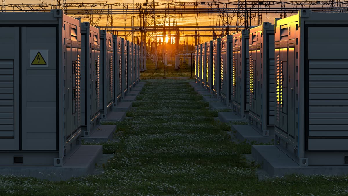 How Power Electronics Cut Generator Run Hours in AI-Scale Data Centers