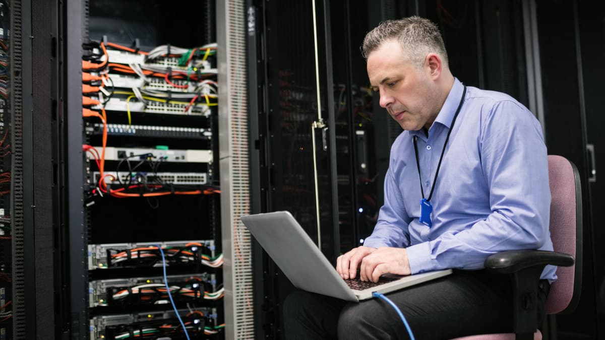 Wholesale Vs. Retail Colocation: How to Choose a Data Center Lease