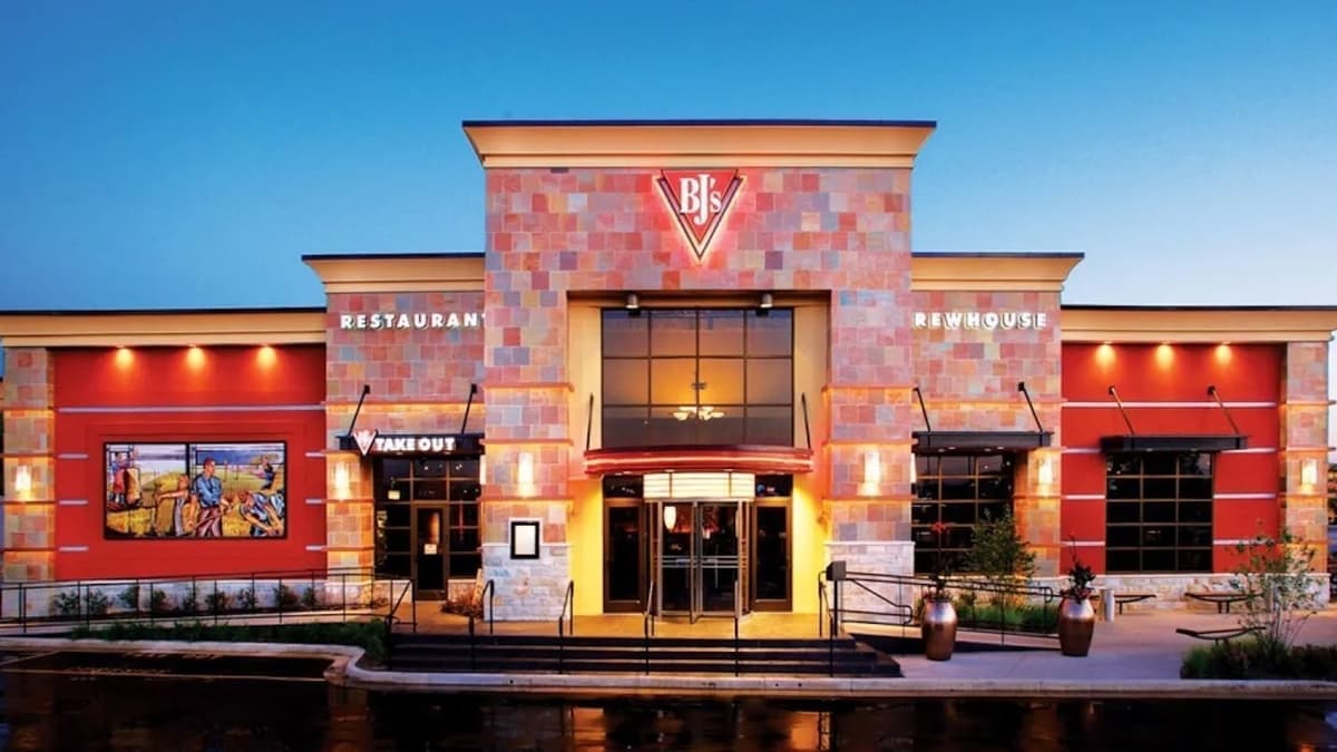 BJ's Restaurants Posts Seventh Straight Quarter of Growth