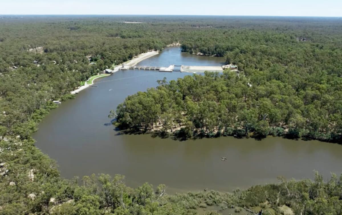 Weekend Warm-Up: Canoeing Australia's Most Contested River