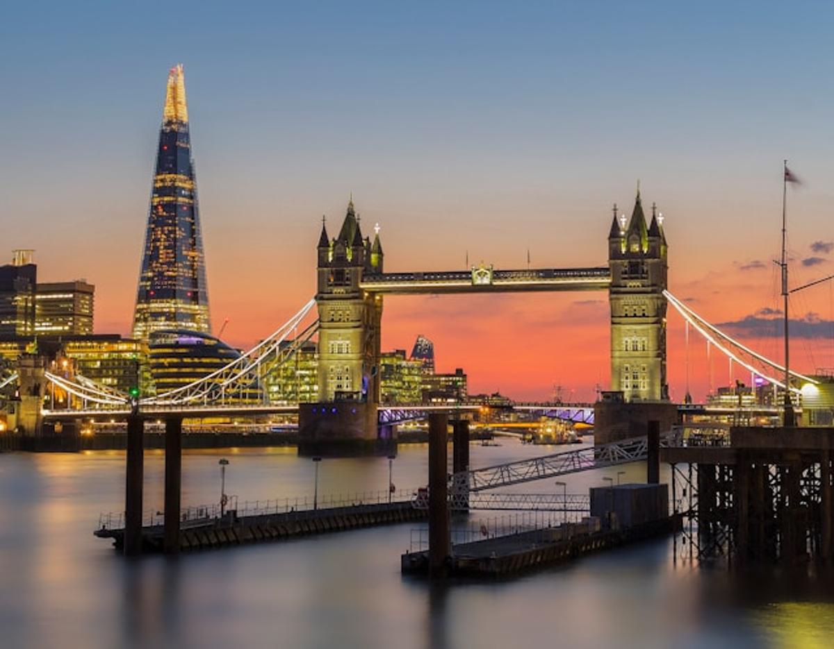 Aqua Global Wins UBL UK Core Banking Deal