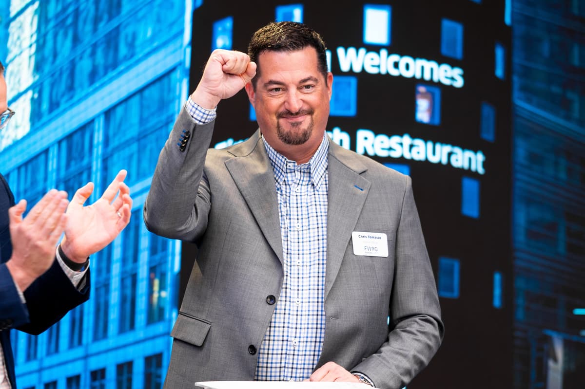 CEO Writes Hundreds of Thank You Notes to Staff and Still Eats in the Break Room—Which ‘Always, for Whatever Reason, Blows New Employees Away’