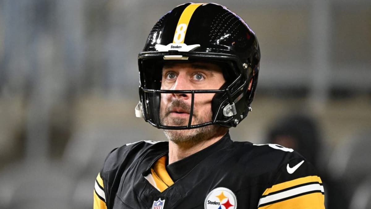 Aaron Rodgers Returns to Steelers With a Big Raise
