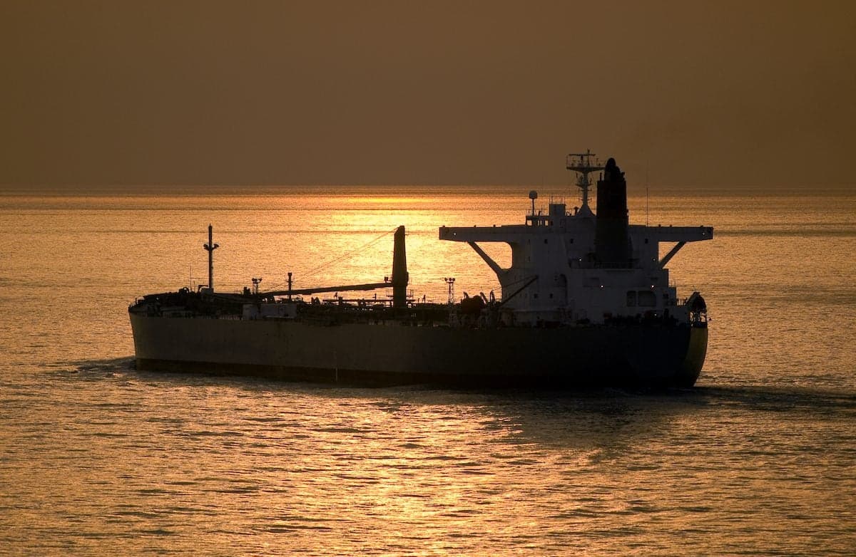 Shipowners Owners Brace for Hormuz Reopening as Peace Deal Nears