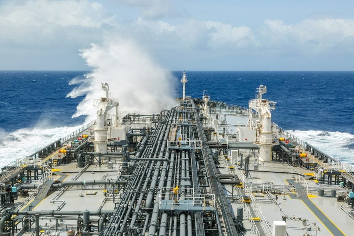 World’s Top Economic Bodies Warn Hormuz Disruptions Are Draining Oil Inventories at Record Pace