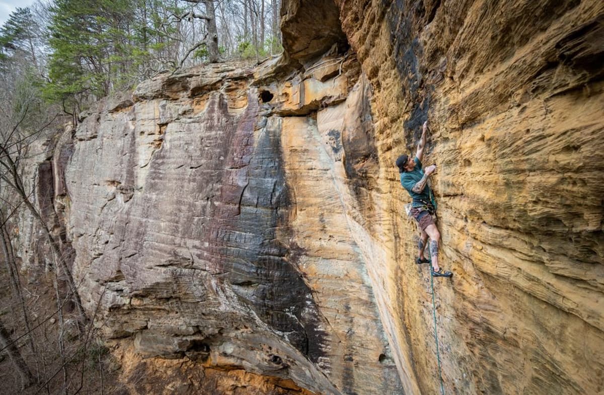 After 22-Year Closure, Red River Gorge Climbers Restore Access to 80 Routes