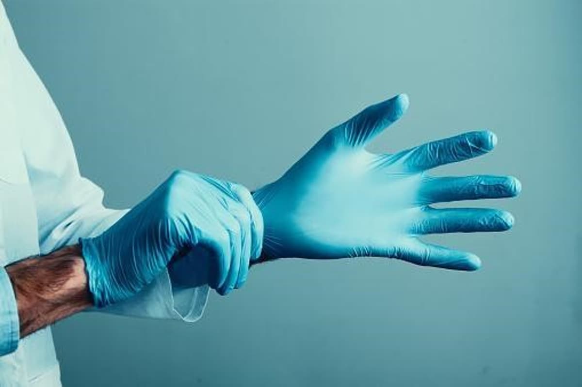 Why Healthcare Facilities Are Rethinking Disposable Glove Procurement
