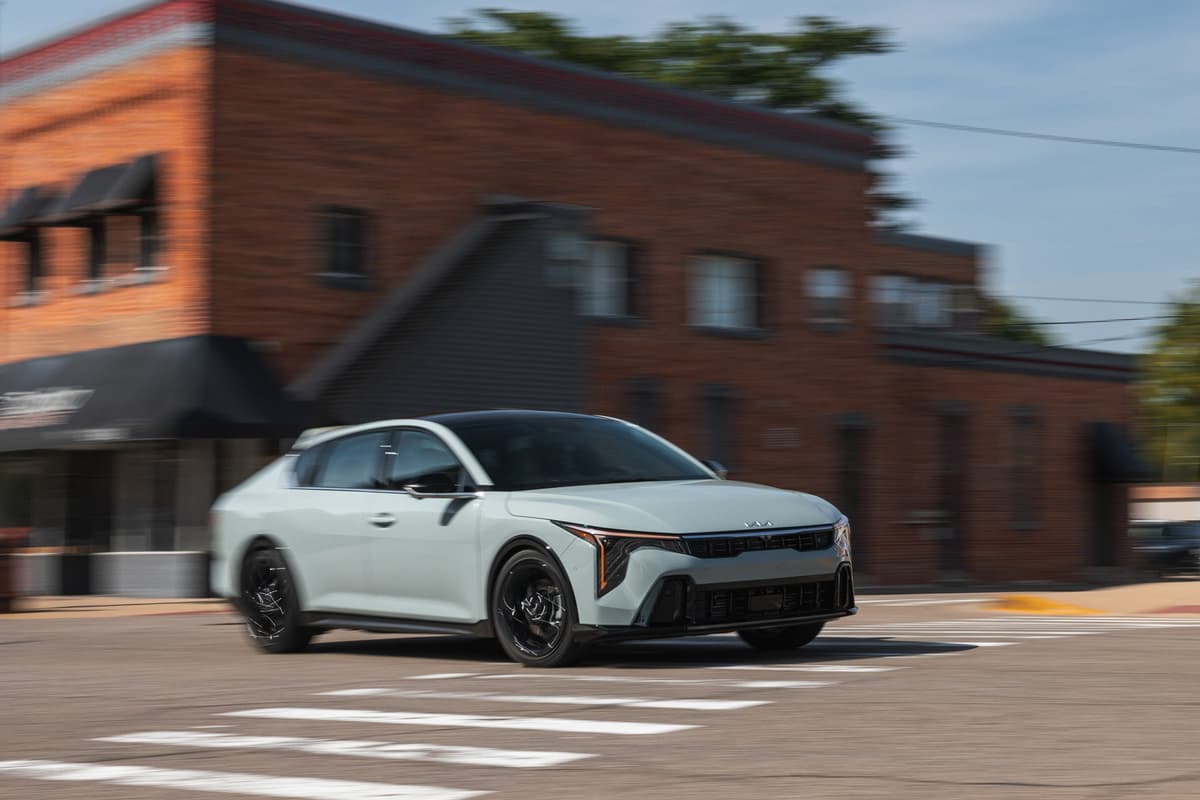 2027 Kia K4