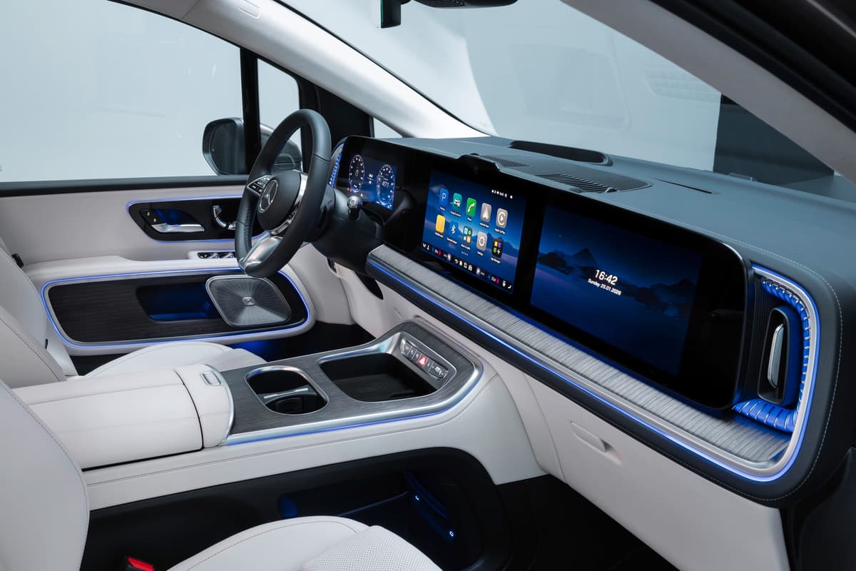 See the 2028 Mercedes-Benz VLE-Class's Interior From Every Angle