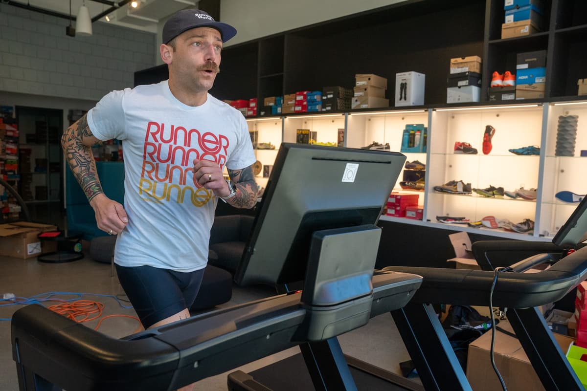 Should You Change Your Form When Running on the Treadmill Vs. Outdoors?