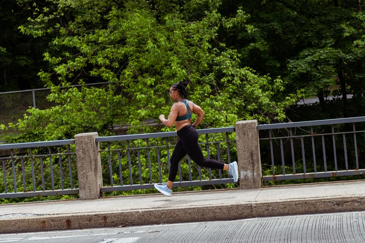 As a Run/Walker, Going Longer Than 13.1 in Training Helped Me Run Faster on Half Marathon Race Day
