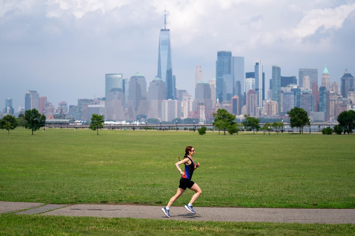 Not Sure of Your Threshold Pace? This Is the Best Way to Find It, According to Research and Coaches