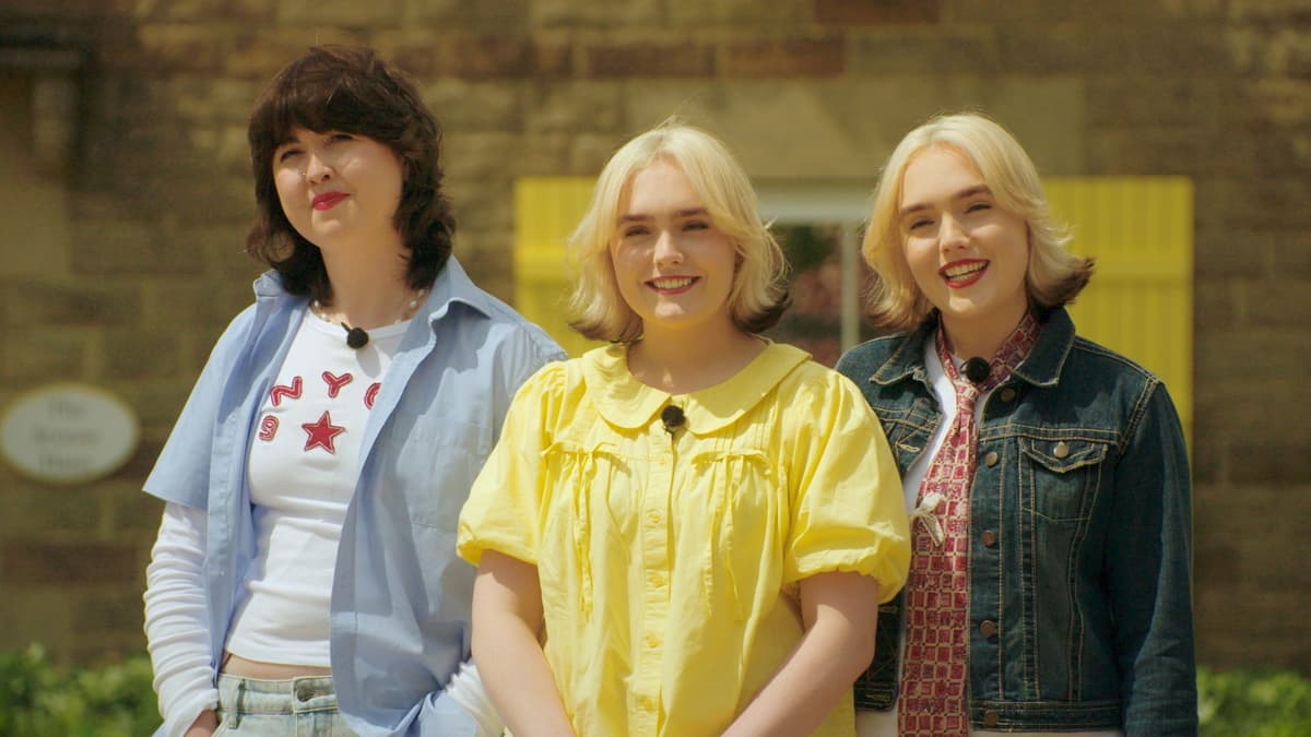 Where You've Seen The Neighbourhood's Lyndsey and Louise Before