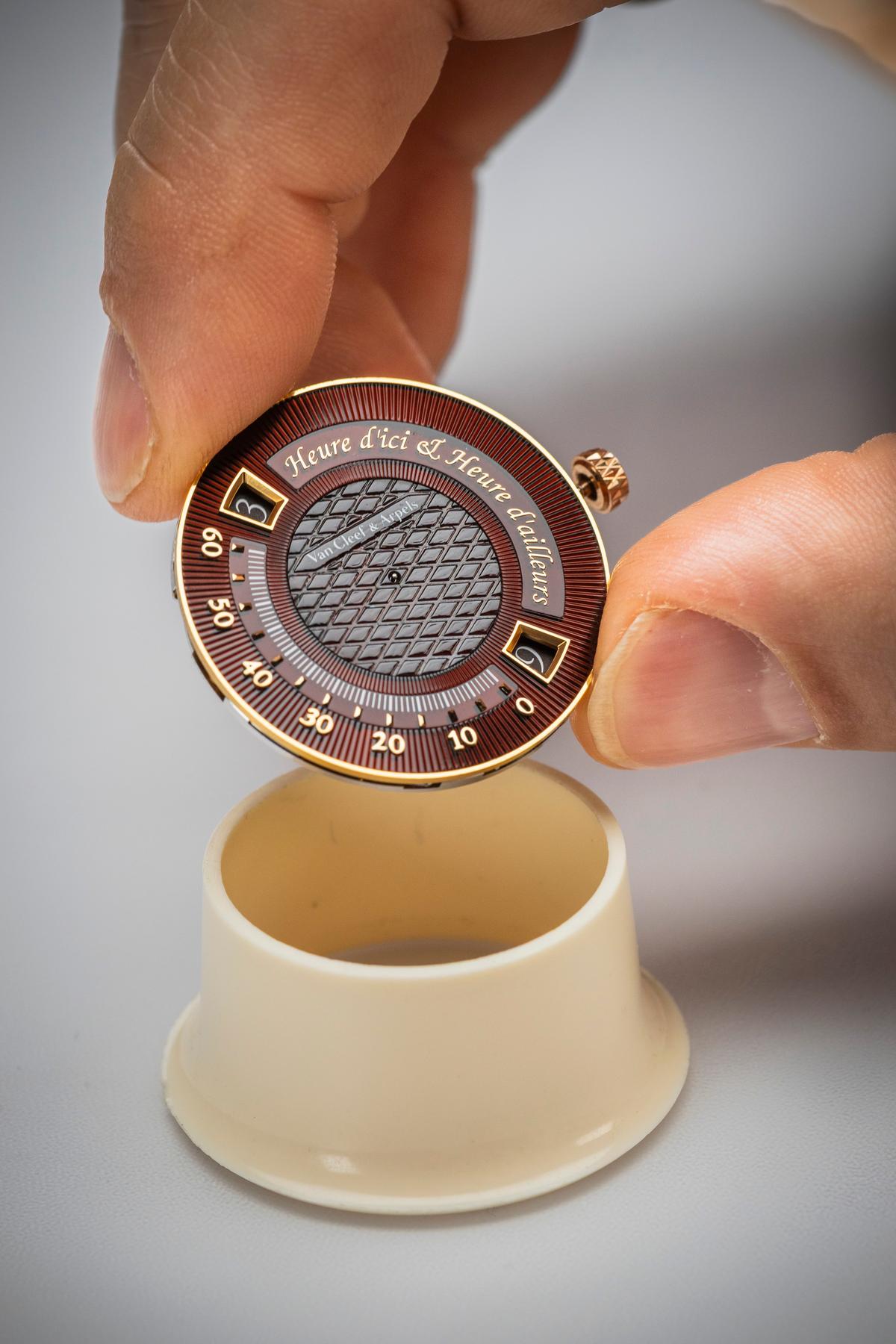 This New Release From Van Cleef & Arpels Has an Ingenious Way of Tracking 2 Time Zones