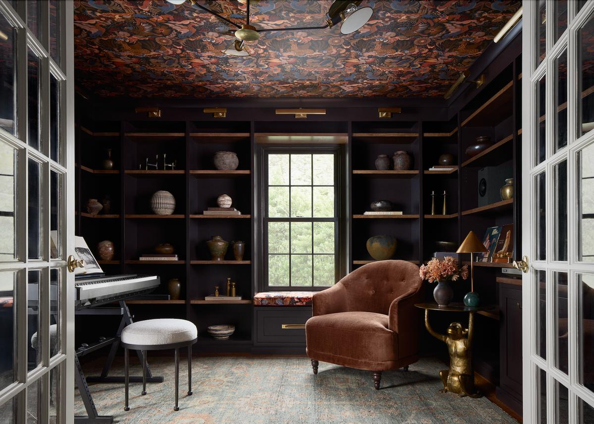 10 Antiques Designers NEVER Pass Up at Estate Sales