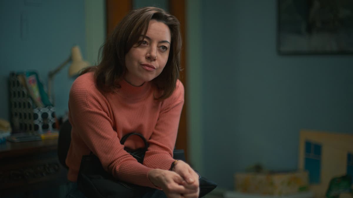 First Look at Aubrey Plaza's "Amazing" Drama as It Gets an Exciting Update