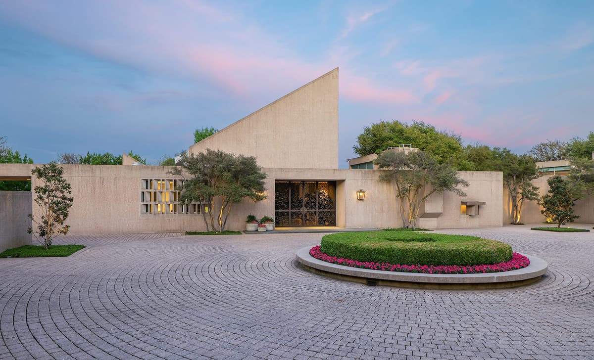 A Rare I.M. Pei-Designed Private Home Hits the Market