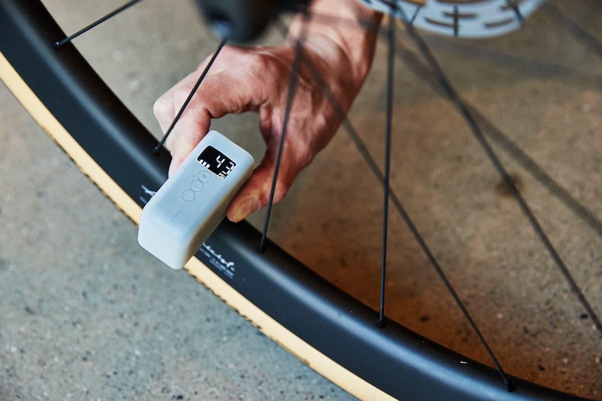 Cycplus AS2 Ultra: Small, Accurate, and Good Enough to Leave the CO2 at Home