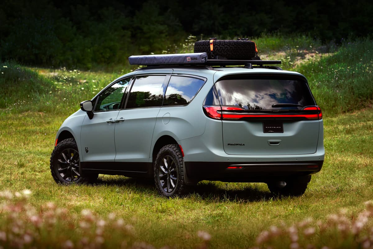 Chrysler Could Actually Build Its Pacifica Grizzly Peak Off-Road Minivan Concept: Report
