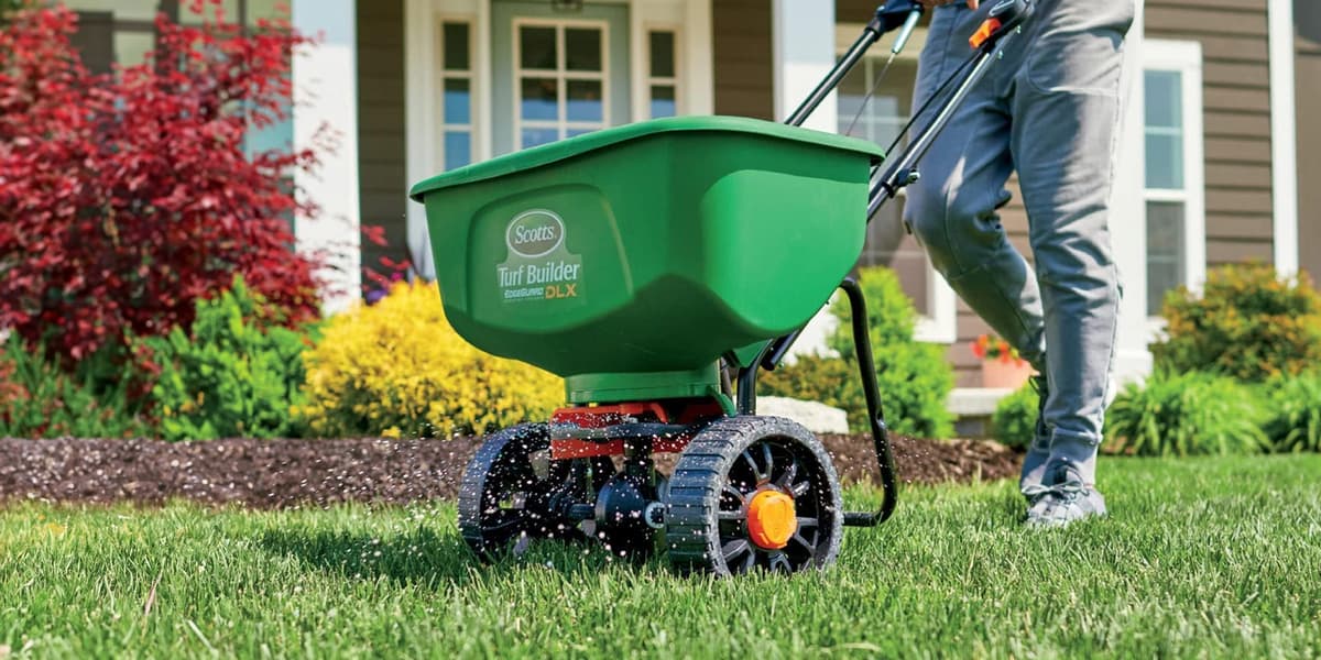 We Tested These Spring Lawn Care Essentials So You Don’t Have To