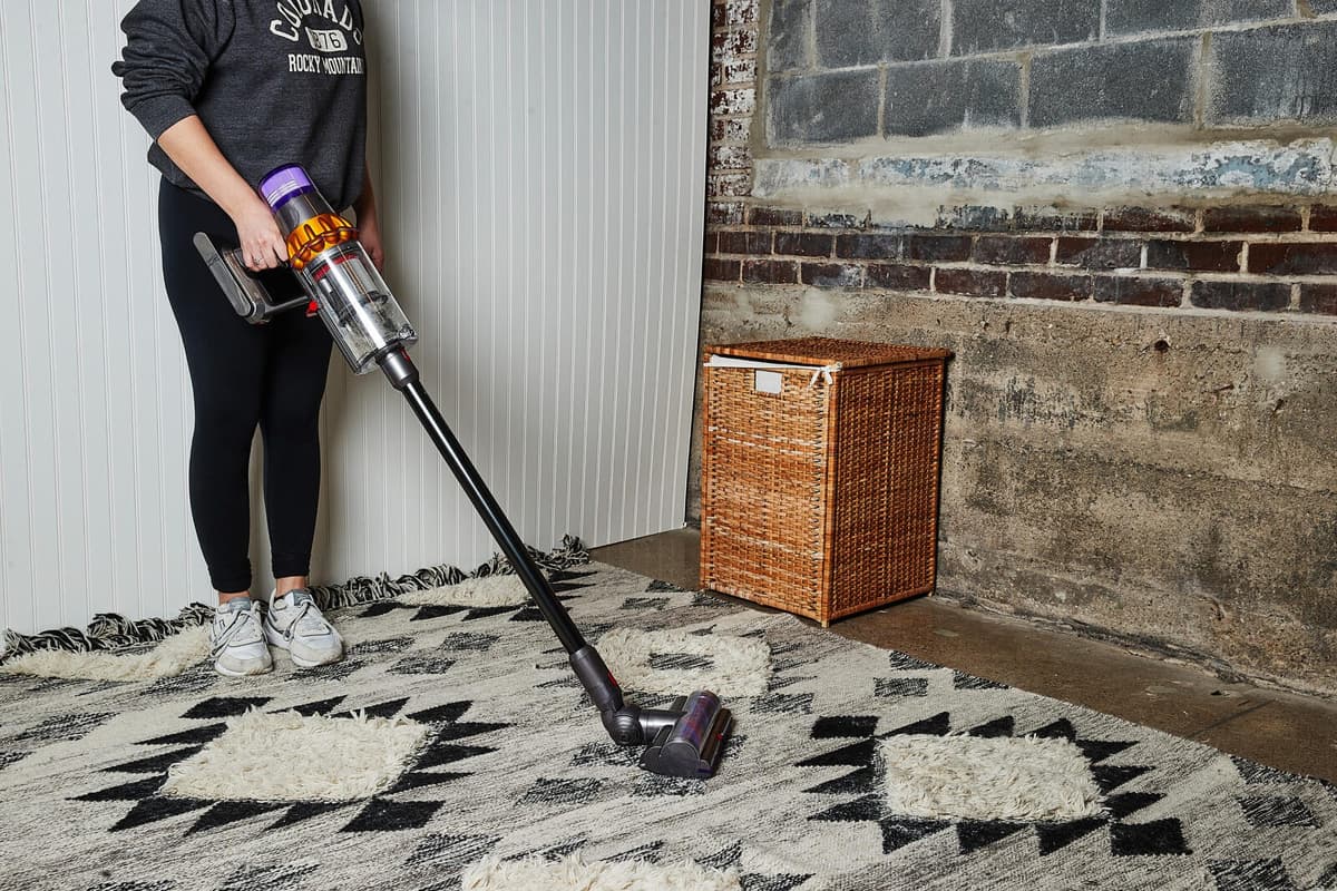 Dyson V15 Detect Review: This Cordless Vacuum Delivers Exceptional Power Alongside Useful Features