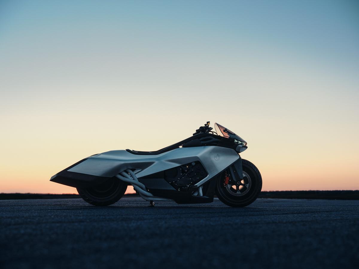 The BMW Motorrad Vision K18 Concept Would Be Syd Mead's Dream Motorcycle