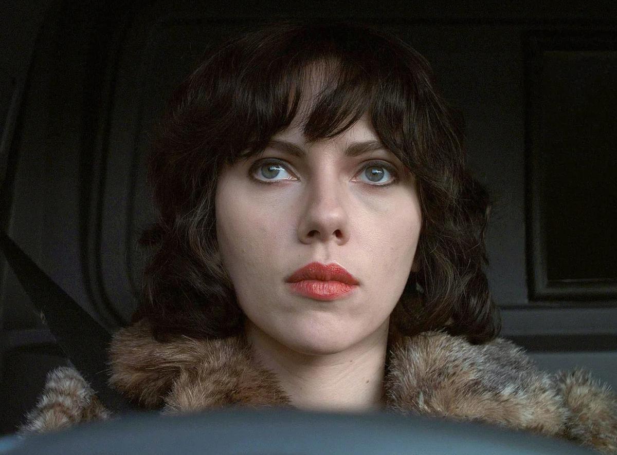 The Batman Fans Think They Know Who Scarlett Johansson Is Playing After Cast Announcement