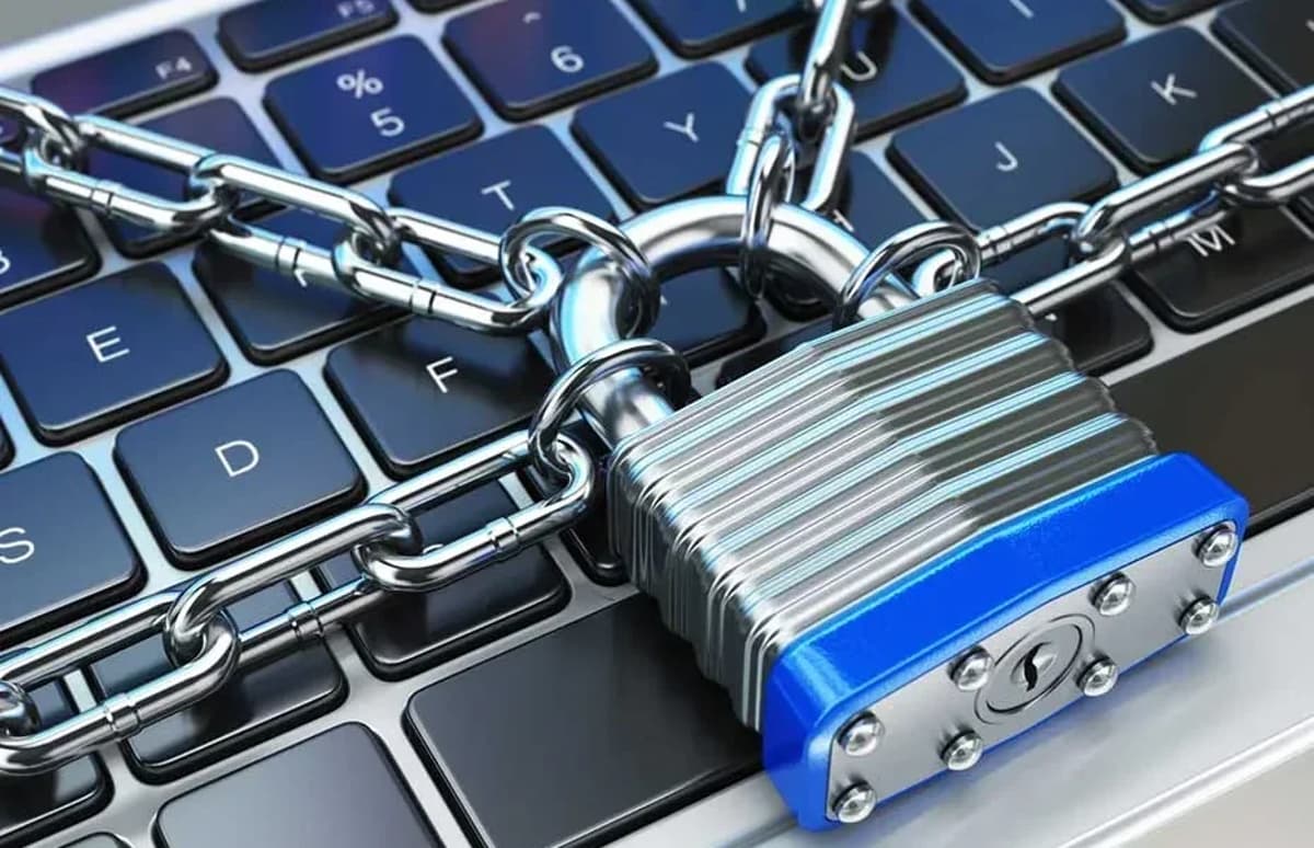 Online Safety and Fraud Prevention: Protecting Yourself in the Digital Finance Era