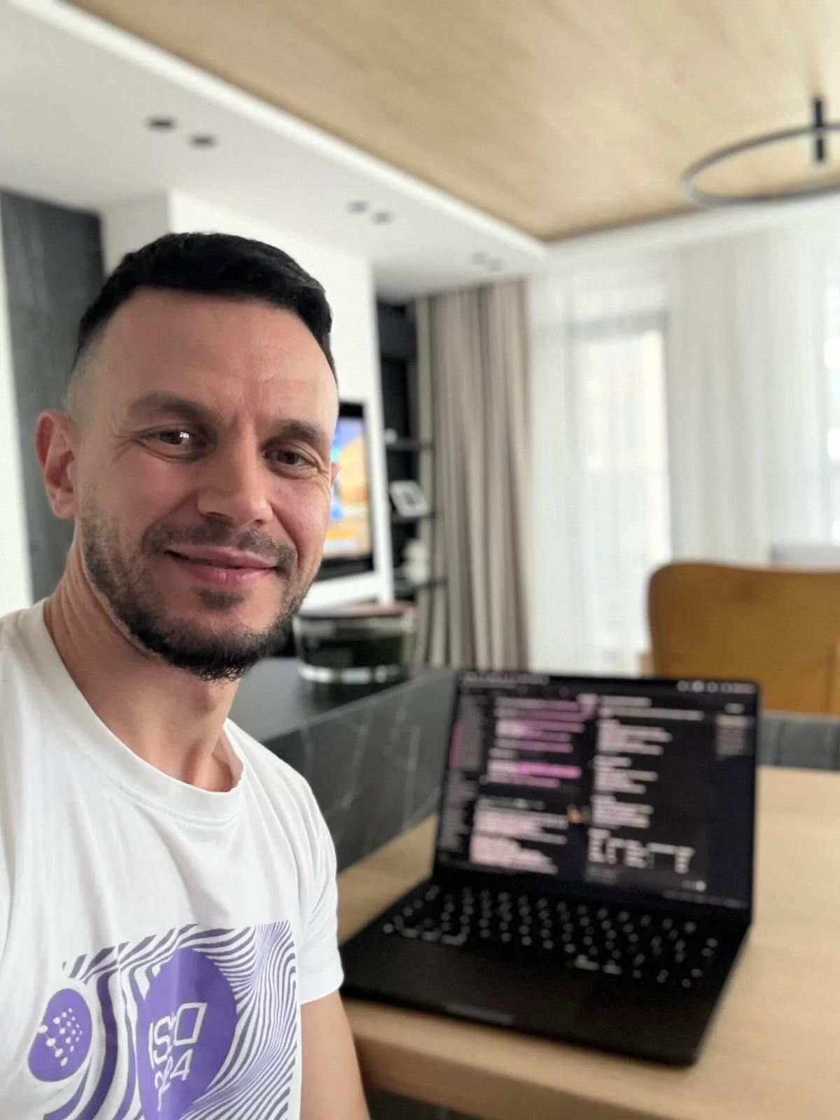 Solopreneurs Quit when No Audience Shows Up