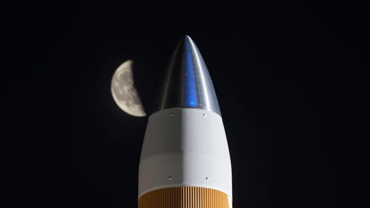 NASA's New Moon Rocket Heads to the Pad Ahead of Astronaut Launch as Early as February