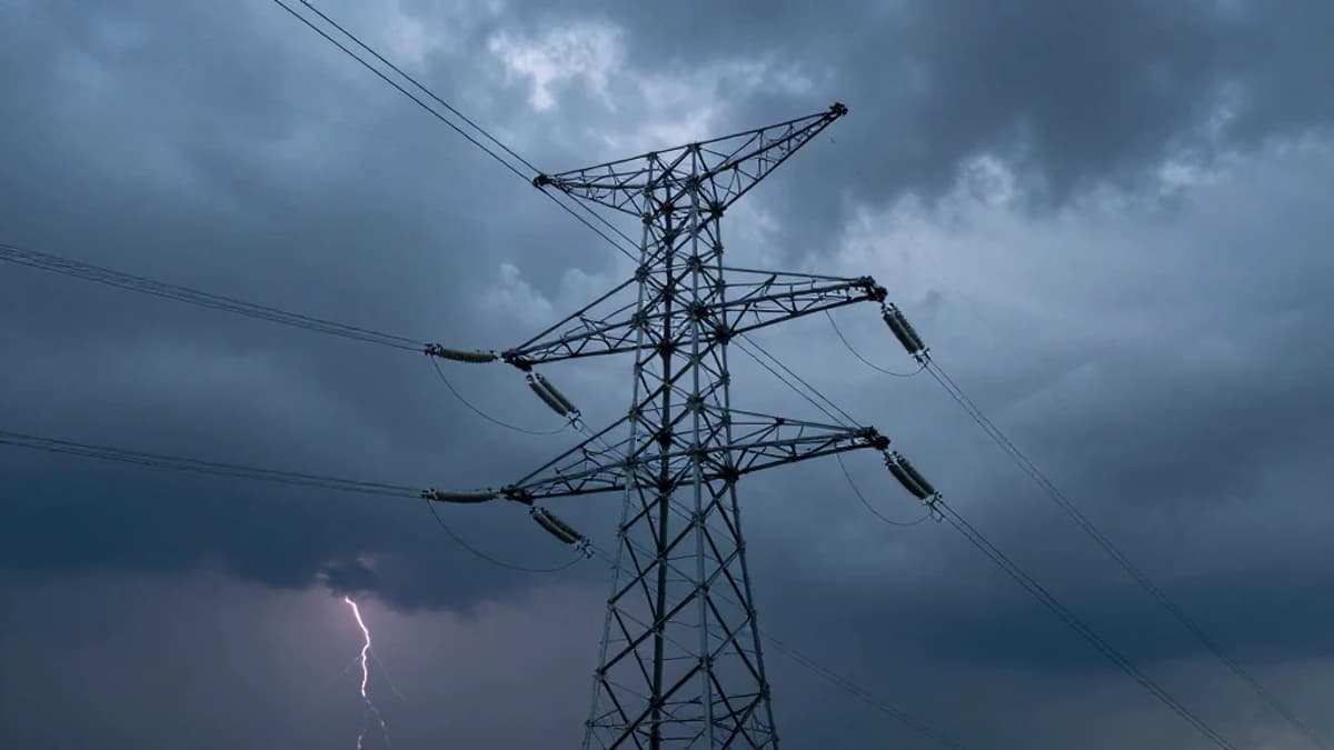 UAlbany, UConn Researchers Launch Initiative to Improve Power Outage Predictions and Grid Resilience