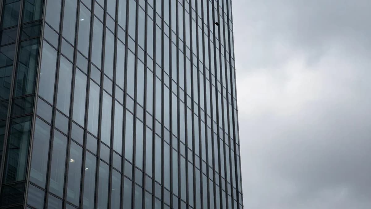 Global Stocks: Barclays Shares Fall as Collapse of UK Specialist Mortgage Lender Revives Wider Worries