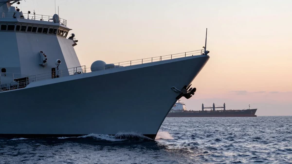 Navy Warns Danger, Trump Urges Risky Hormuz Passage