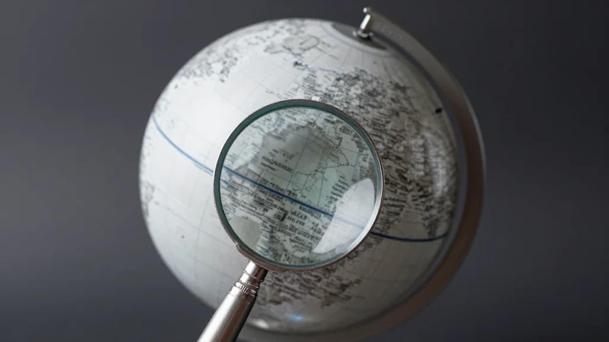 Weekly SEO Recap: Google Updates, Bugs, AI Risks