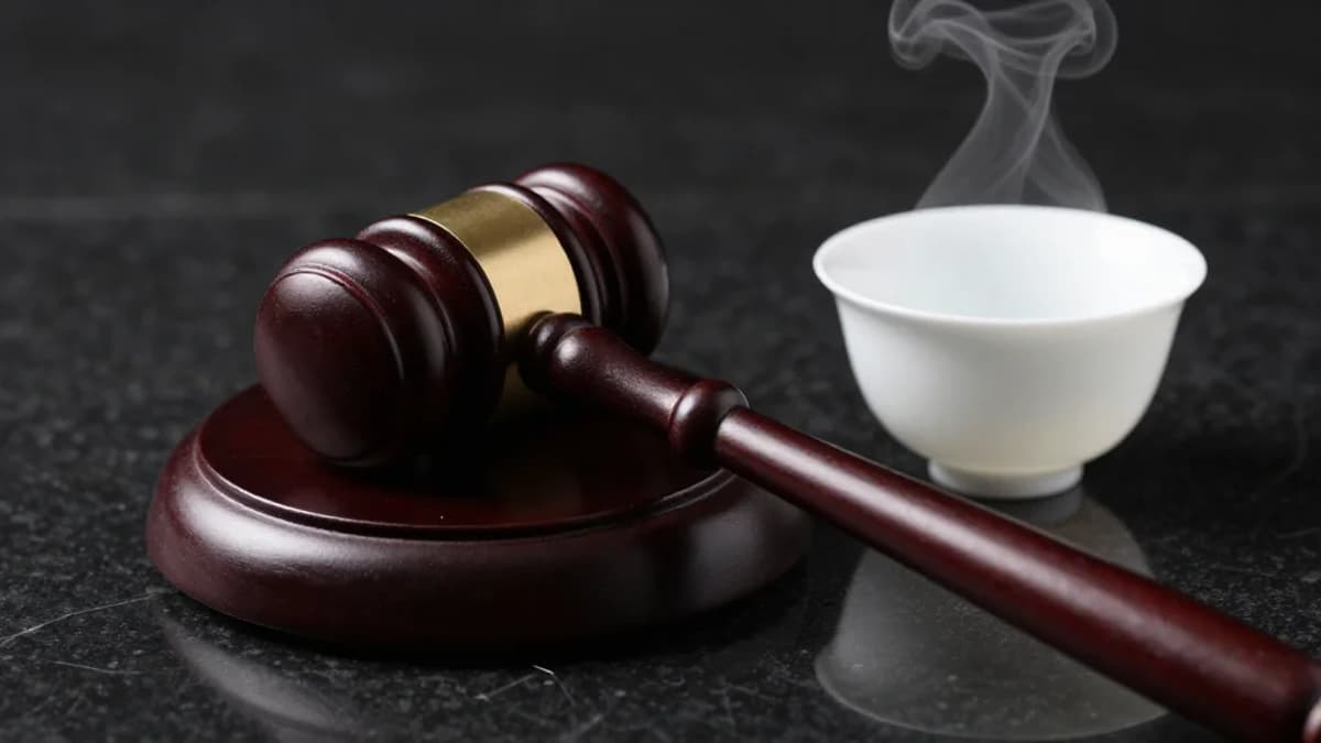 Romance Could Spark Ethics Violations for Lewandowski