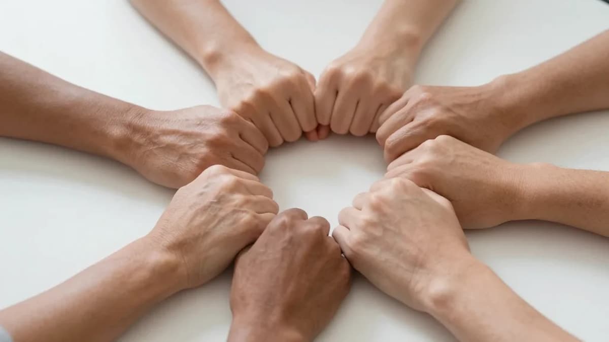 Strong Teams Thrive on Positivity, Not Toxic Criticism