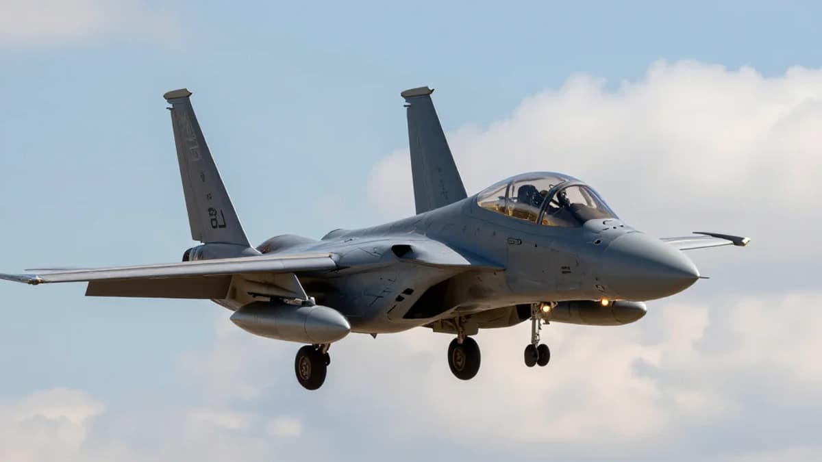 F-15E Strike Eagles Showcase Laser‑Guided Power at Super Bowl