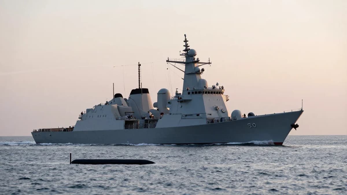 Insurance, Not Weapons, Keeps Strait of Hormuz Closed