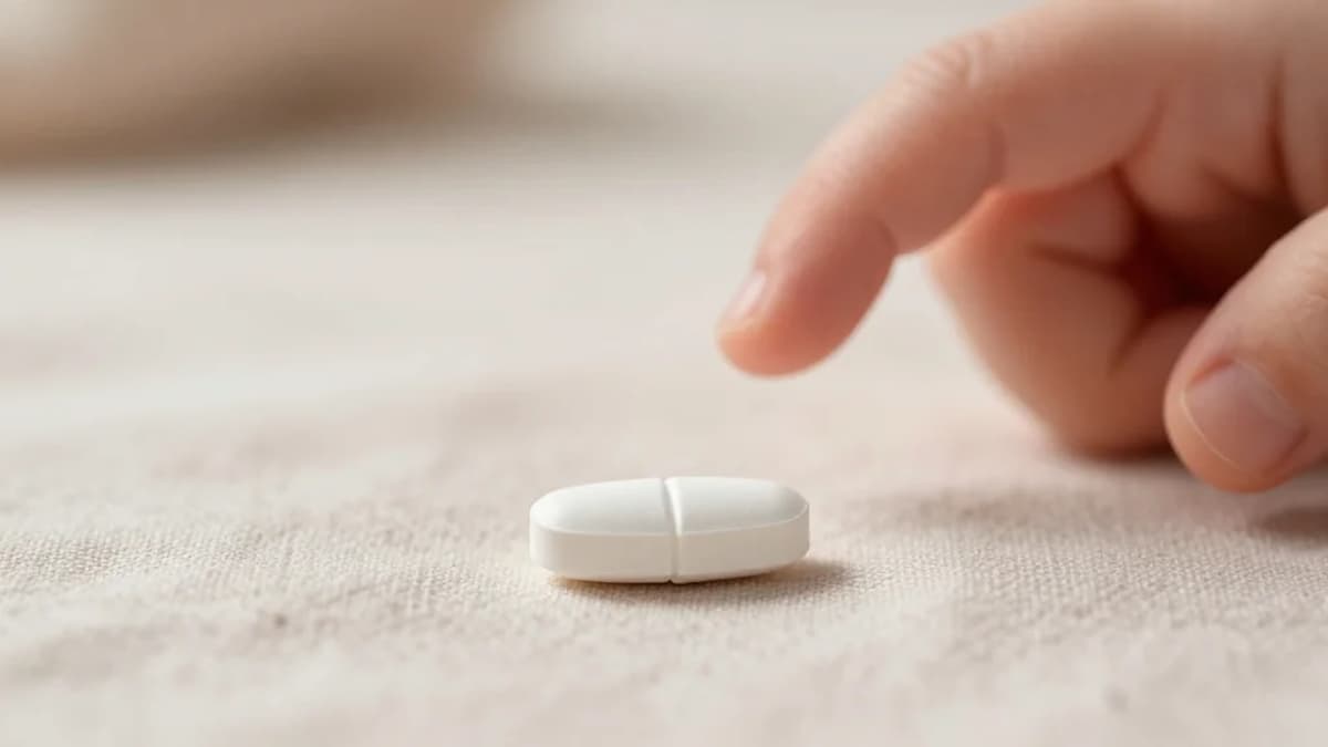 Aspirin Risks Kids: Choose Acetaminophen, Vaccinate