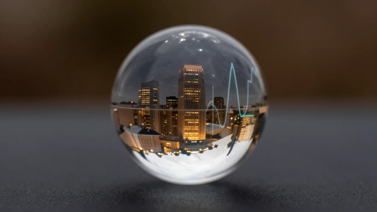 Venture Funding Hits Decade Low Amid AI Optimism