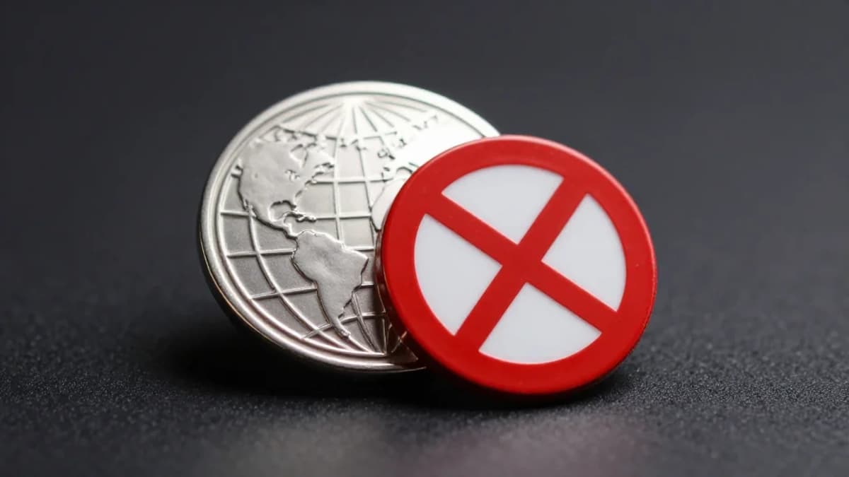 Journalists Push Back Against Parent Companies’ Contracts with ICE