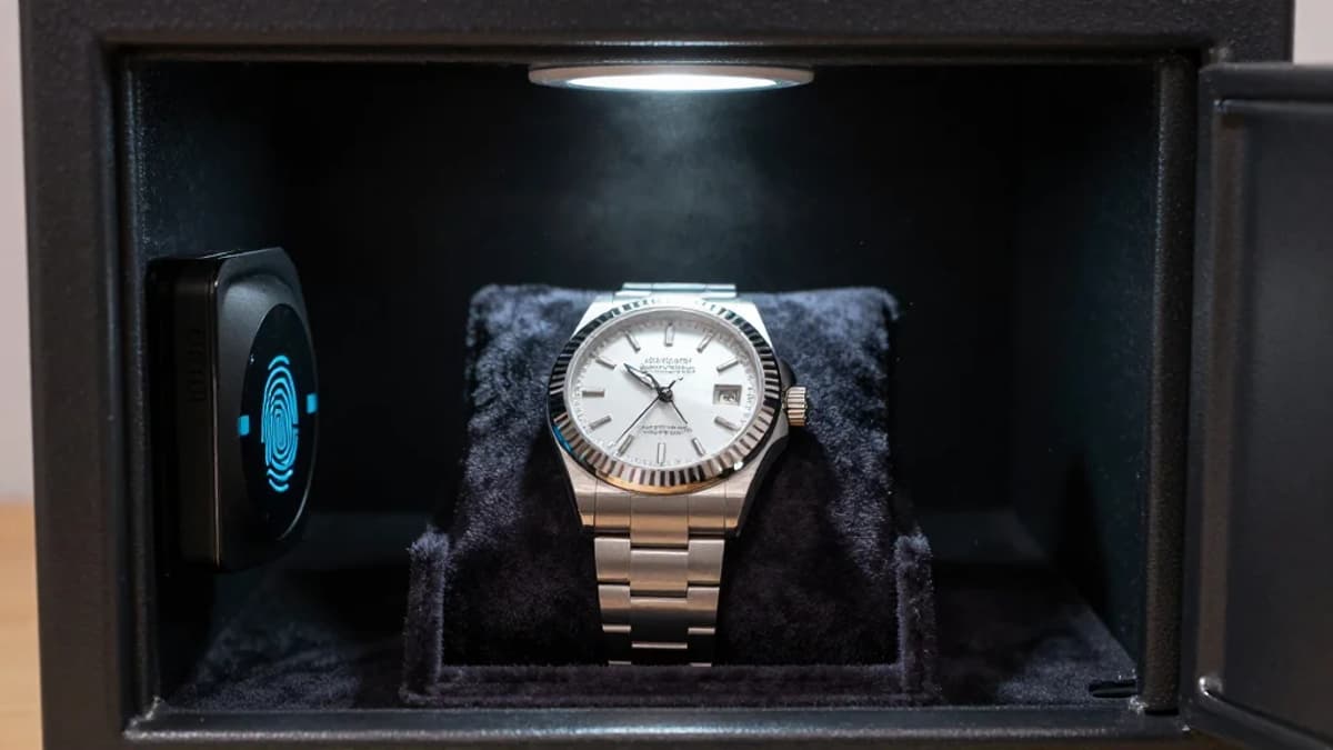 Securing Horological Assets: The Evolution of Smart Technology in Modern Watch Safes