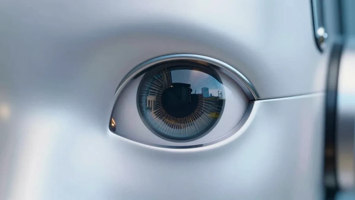 Did that Lamp Just Fold the Laundry? Alumni Rethink Home Robotics