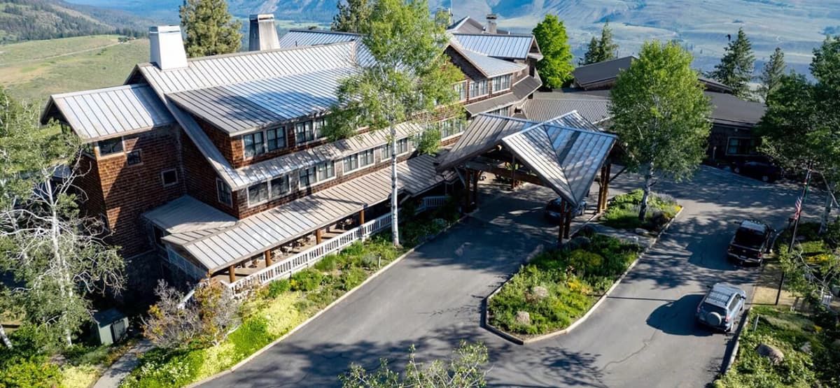 Hotel Equities Acquires Sun Mountain Lodge From GEM Real Estate Partners