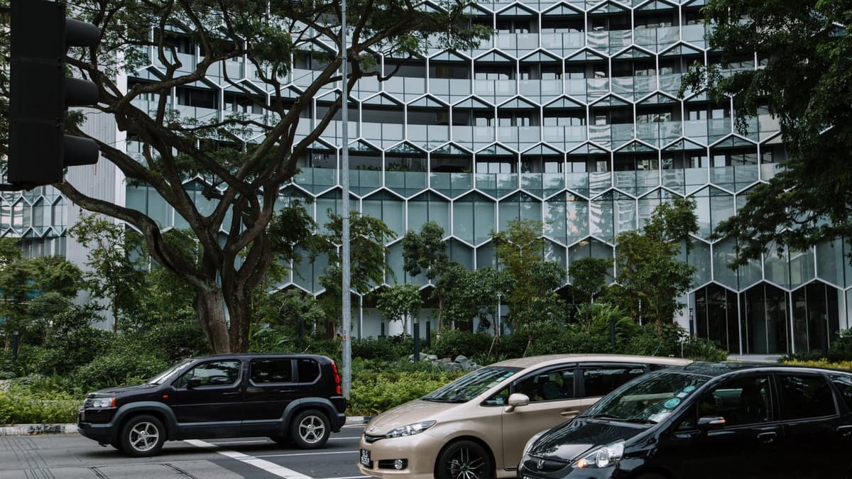 Land Transport and Related Matters Act in Singapore: 3 Key Changes and What They Mean for HR